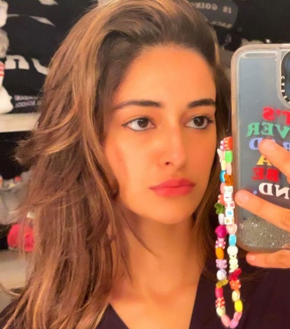 Ananya Panday is in caption dilemma Ananya Panday is in caption dilemma