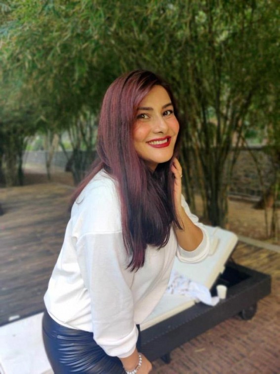 Practicing Yoga has helped Vivana Singh in acting Practicing Yoga has helped Vivana Singh in acting