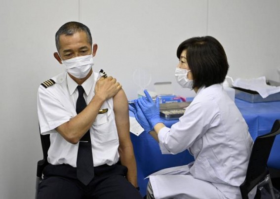 Japanese firms, varsities begin on-site Covid vaccination Japanese firms, varsities begin on-site Covid vaccination