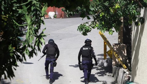 Police gun down 4 after Haiti president assassinated Police gun down 4 after Haiti president assassinated
