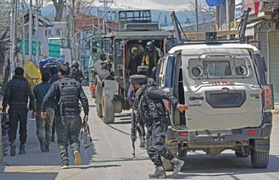 Encounter breaks out at Pampore in Kashmir Encounter breaks out at Pampore in Kashmir