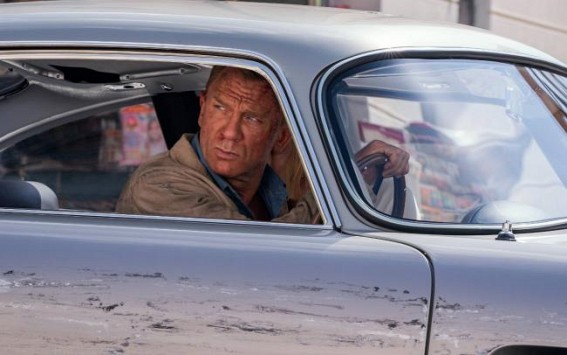 Daniel Craig feels too old to keep playing James Bond