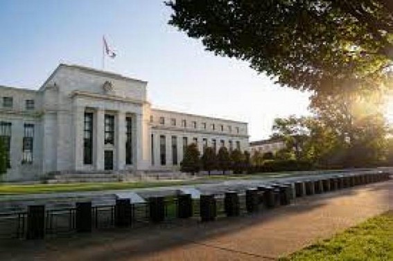 3 US Fed officials push for tapering asset purchases