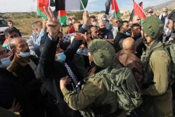 217 Palestinian protesters injured in W.Bank clashes