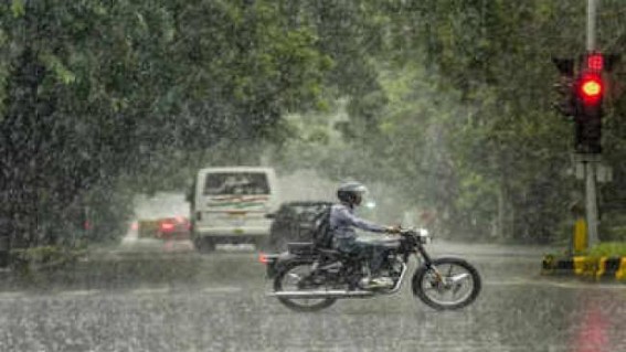 Heavy rains along with thunderstorm lash Delhi-NCR