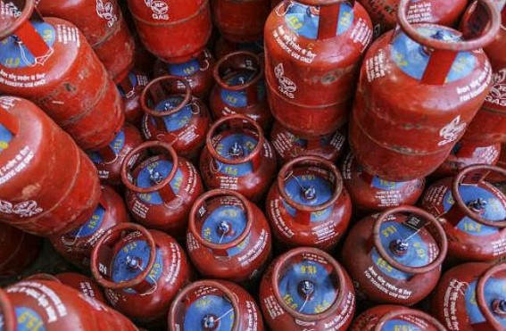 Small LPG cylinders, financial services at FPS proposed