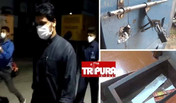 Amid Curfew, Biplab Deb's Night-Walk with Media, Assurance of Law & Order, Thieves looted Agartala PWD Office : Biplab Deb might call it another 'Sabotage' Amid Curfew, Biplab Deb's Night-Walk with Media, Assurance of Law & Order, Thieves looted Agartala PWD Office : Biplab Deb might call it another 'Sabotage'