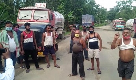 LPG Bullet drivers conducted 'Chakka Jam' over Slow Traffic movements