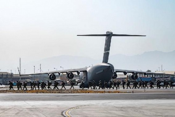 Taliban escorted Americans to gates of Kabul airport in secret pact with US military Taliban escorted Americans to gates of Kabul airport in secret pact with US military