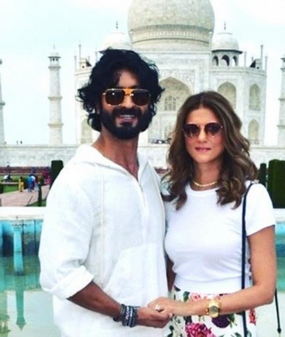 Action star Vidyut Jammwal engaged to fashion designer Nandita Mahtani Action star Vidyut Jammwal engaged to fashion designer Nandita Mahtani