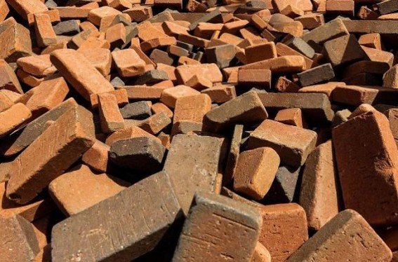 Death toll in Kampala building collapse reaches 6 Death toll in Kampala building collapse reaches 6