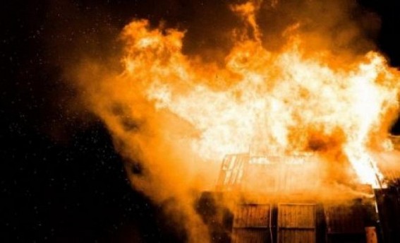 One killed, 7 injured in blast at illegal TN firecracker unit One killed, 7 injured in blast at illegal TN firecracker unit