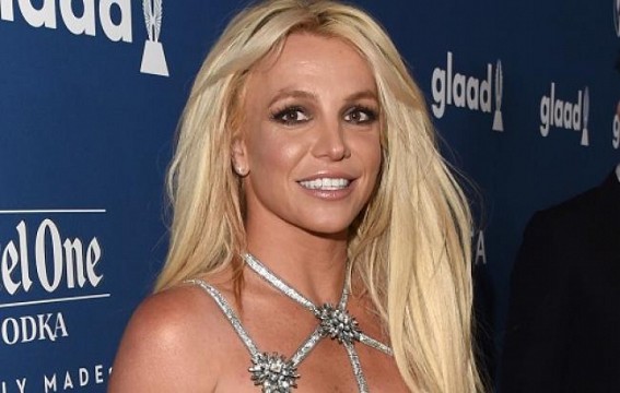 Britney Spears returns to Instagram after 6 days of deactivation, 'couldn't stay away'