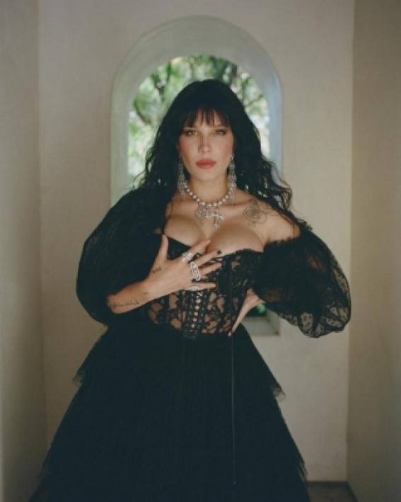 Halsey tags pregnancy scary due to losing baby nightmares Halsey tags pregnancy scary due to losing baby nightmares