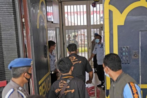 Terrorist, 2 foreigners among 41 inmates killed in Indonesia prison fire