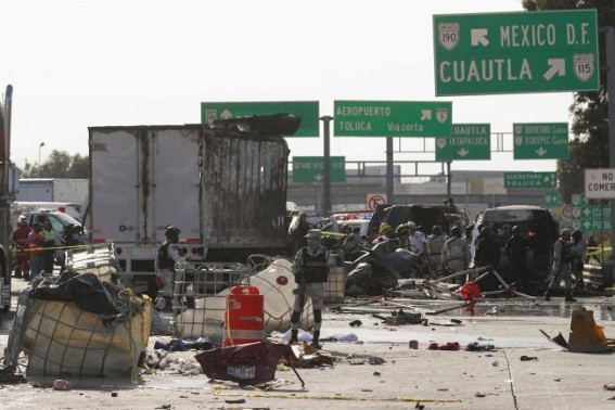 19 dead in Mexico road accident