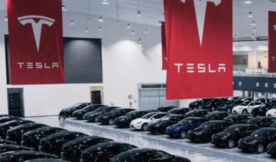 Musk tells staff to cut cost of delivering Tesla vehicles Musk tells staff to cut cost of delivering Tesla vehicles
