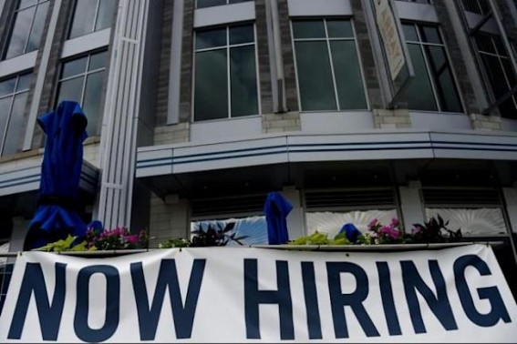 US initial jobless claims drop for 3rd straight week