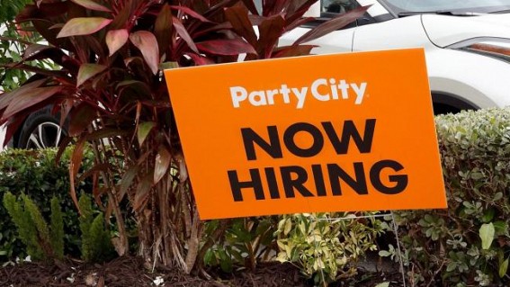 US initial jobless claims drop to new pandemic low amid labor shortage