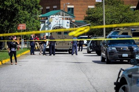 Shooting at Virginia high school injures 2 Shooting at Virginia high school injures 2