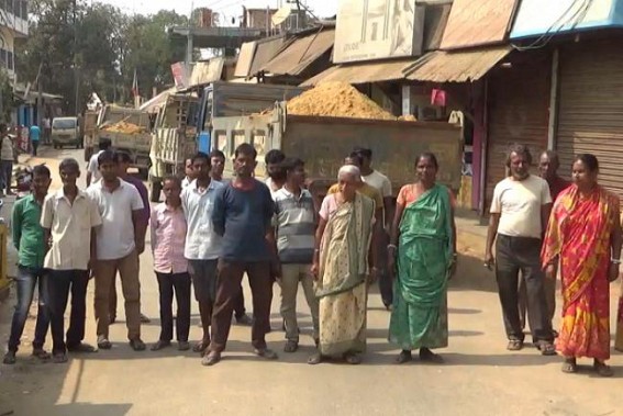 Locals stopped Sand-Trucks at Aralia as massive Truck movements in day-time disturbing lives in narrow roads Locals stopped Sand-Trucks at Aralia as massive Truck movements in day-time disturbing lives in narrow roads