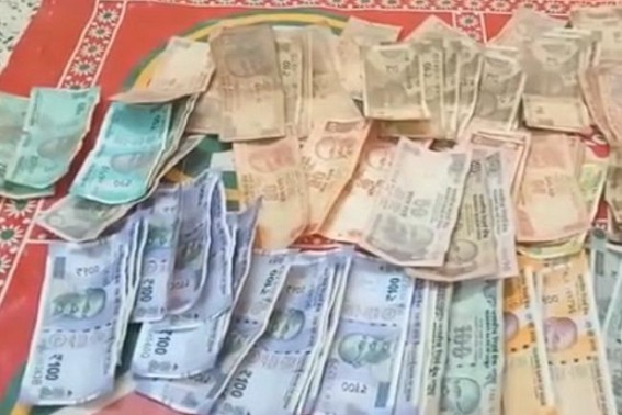 Police arrested 3 gamblers including gambling items in Rabindranagar Bazar area Police arrested 3 gamblers including gambling items in Rabindranagar Bazar area