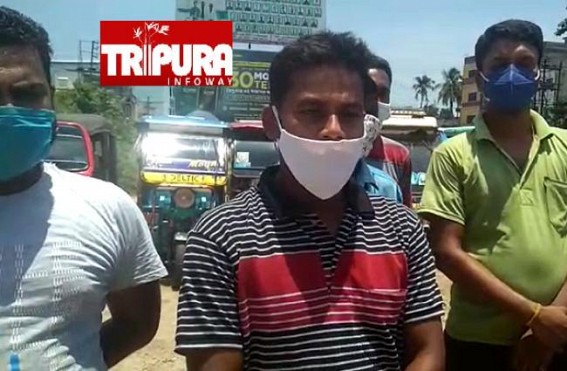 Facing a huge loss, E-rickshaw drivers demanded to Restrict Installment Collections by the Banks for three months Facing a huge loss, E-rickshaw drivers demanded to Restrict Installment Collections by the Banks for three months