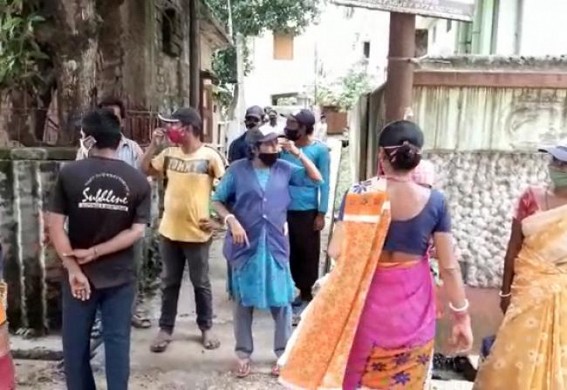 AMC cleaning workers held protest in Nagerjala for being beaten by a resident in the area AMC cleaning workers held protest in Nagerjala for being beaten by a resident in the area