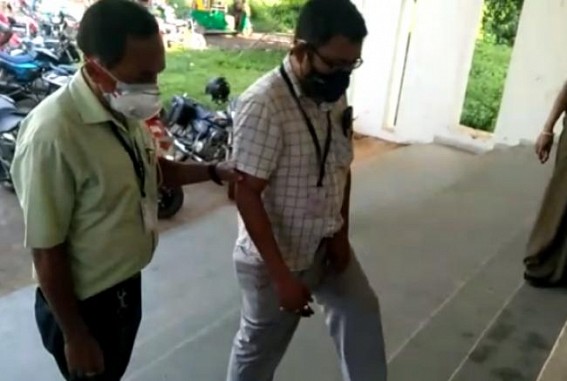 Woman was molested by Medical Staff in GB hospital Vaccination Centre Woman was molested by Medical Staff in GB hospital Vaccination Centre