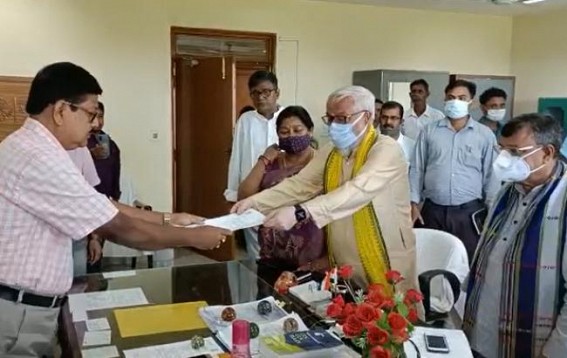 BJP MLA Ratan Chakraborty submits nomination to become Tripura Assembly Speaker BJP MLA Ratan Chakraborty submits nomination to become Tripura Assembly Speaker