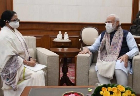 Bengal CM Mamata Banerjee today met PM Modi : Discussed Tripura Violence