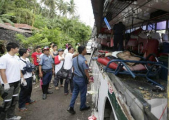 5 killed, 15 injured in Philippines road accident
