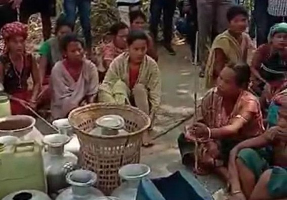 Locals blocked national highway protesting against drinking water crisis at Mungiakami Locals blocked national highway protesting against drinking water crisis at Mungiakami