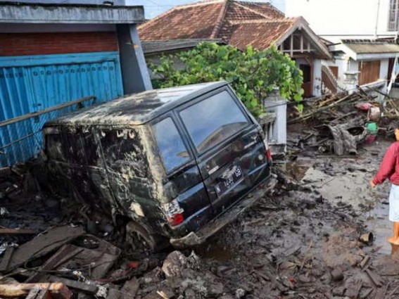 6 killed in Indonesia flash floods