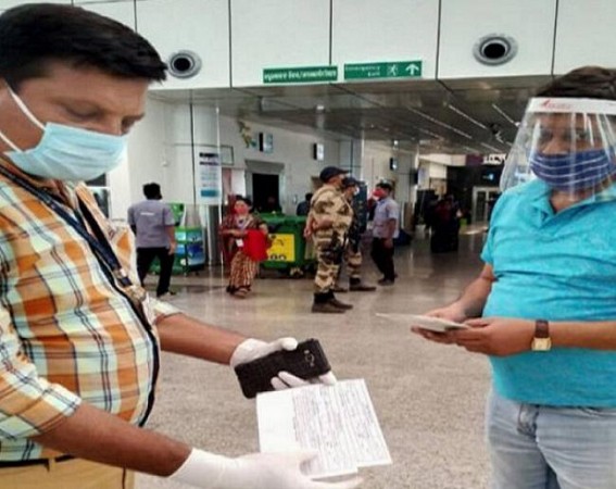 Omicron situation being monitored, final decision on int'l flights resumption soon: DGCA Omicron situation being monitored, final decision on int'l flights resumption soon: DGCA