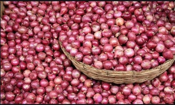 Prices of onion cheaper than last year, says Centre