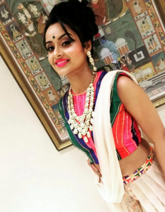 Ishita Ganguly's entry to spice up drama in 'Ghar Ek Mandir-Kripa Agrasen Maharaja Ki' Ishita Ganguly's entry to spice up drama in 'Ghar Ek Mandir-Kripa Agrasen Maharaja Ki'