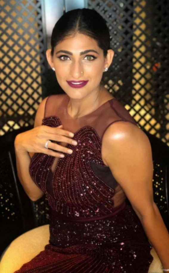 Kubbra Sait tests Covid positive, urges people to do home tests Kubbra Sait tests Covid positive, urges people to do home tests