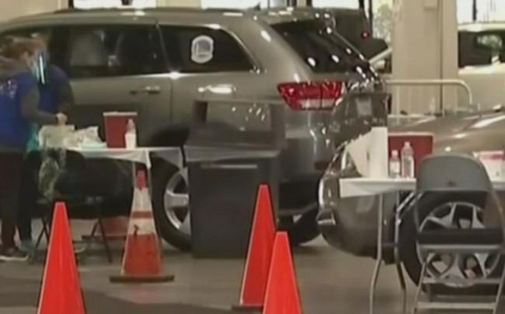 US reopens mass vaccination sites US reopens mass vaccination sites