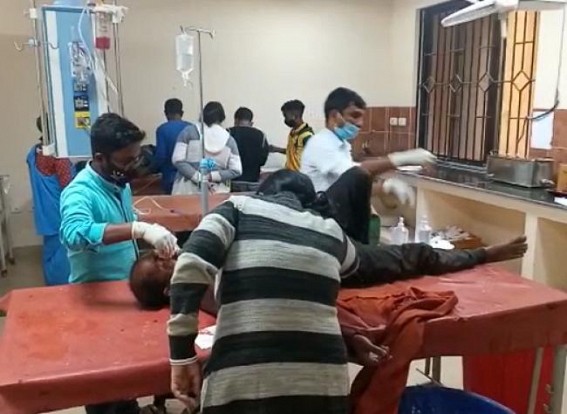 2 Critical after a Major Road Mishap at Ranir Bazar, admitted in GB 2 Critical after a Major Road Mishap at Ranir Bazar, admitted in GB