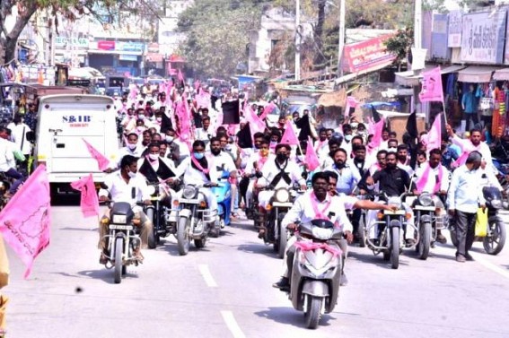 Massive protests across Telangana over PM's remarks Massive protests across Telangana over PM's remarks