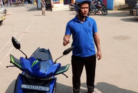 Thieves Stole Rs. 30,000 after breaking Scooty’s Lock in front of Bishalgarh State Bank