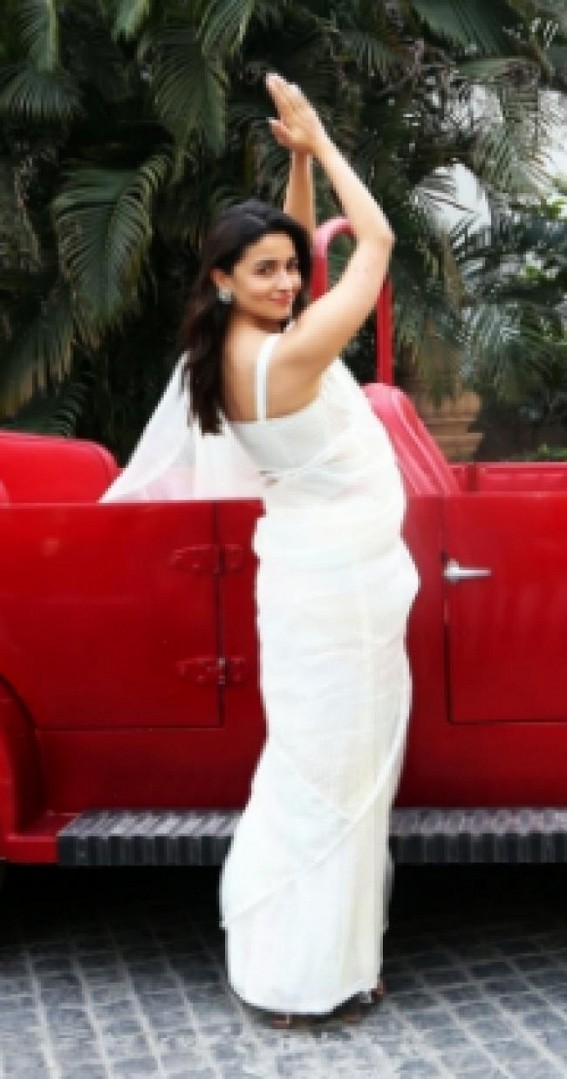 Alia glows in pristine white as she promotes 'Gangubai Kathiawadi' in capital