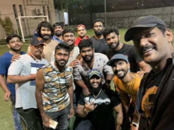 Video of Vishal playing cricket with 'Laththi' unit bowls over netizens