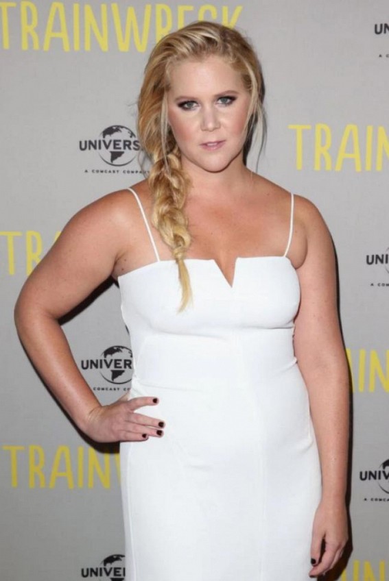 Amy Schumer gets candid about hair-pulling disorder