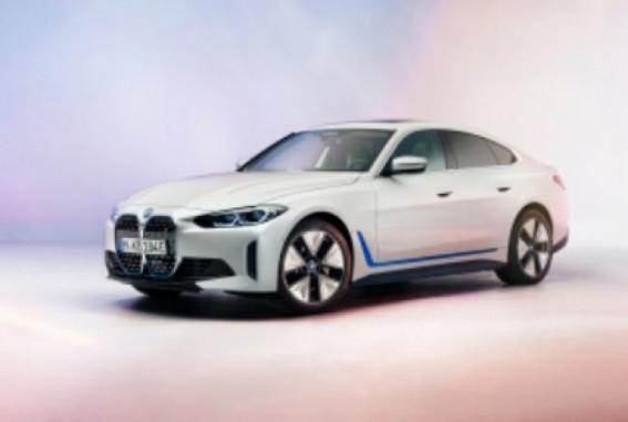 Loyalty rewarded: IT firm gifts 5 senior employees with BMW cars