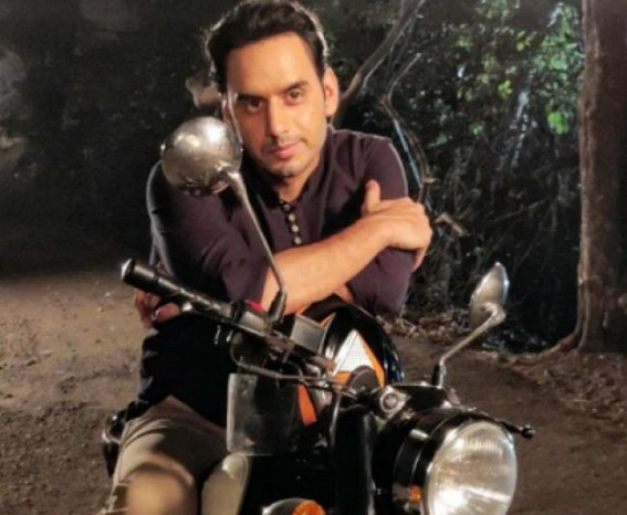 Wheelman: Waseem Mushtaq enjoys biking on shoot of 'Spy Bahu'