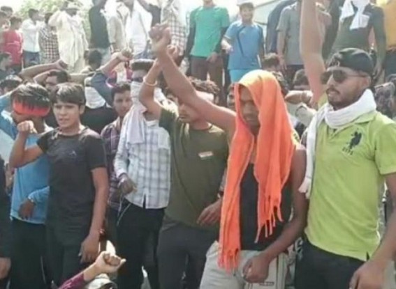 'Agnipath' stir turns violent in MP's Gwalior