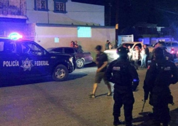 6 Mexican police officers killed in shootout