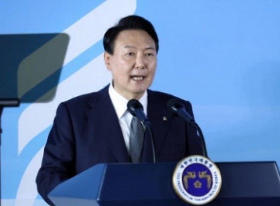 S.Korean President's disapproval rating exceeds approval rating S.Korean President's disapproval rating exceeds approval rating